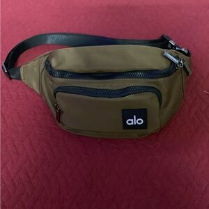 ALO Yoga Olive Green Belt Bag